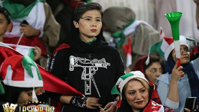 Akhirnya Wanita Iran Boleh Nonton Bola